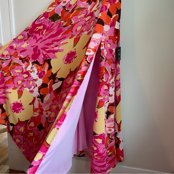 NWT Lulu’s Floral Maxi Strappy Open Back and Front Slit Size Small - Picture 4 of 15